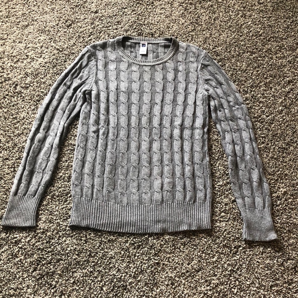 Gap sweater